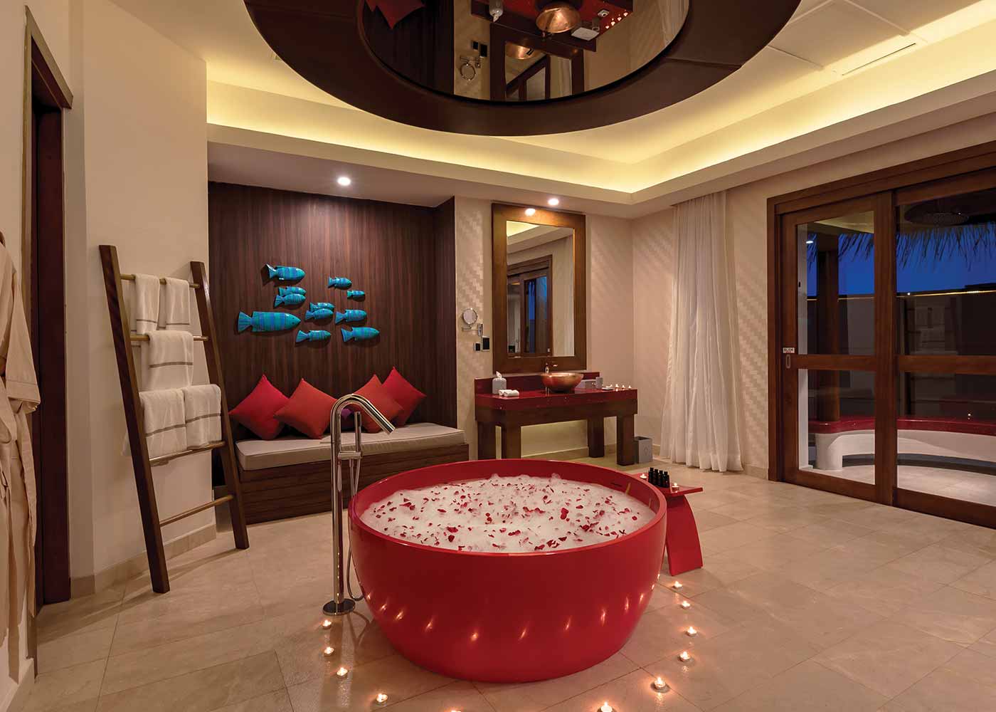 OBLU-SELECT-at-Sangeli-Honeymoon-Water-Suites-with-Pool-Bathroom-Interior-01-sangeli-1as-2