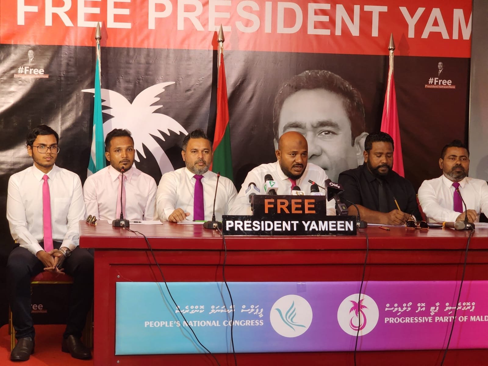 DB6E4BBE-3D4E-4EF7-93C8-303F7B3CDE08