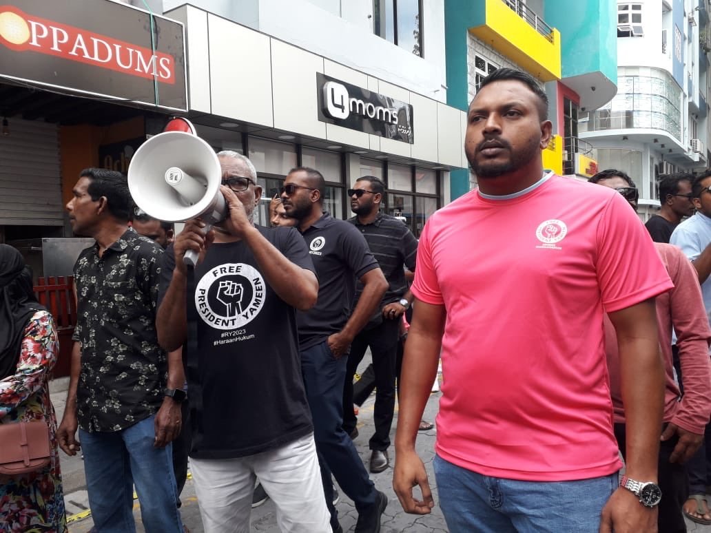 D1EC21A1-4141-428C-B111-5CA8BFF7E7F7