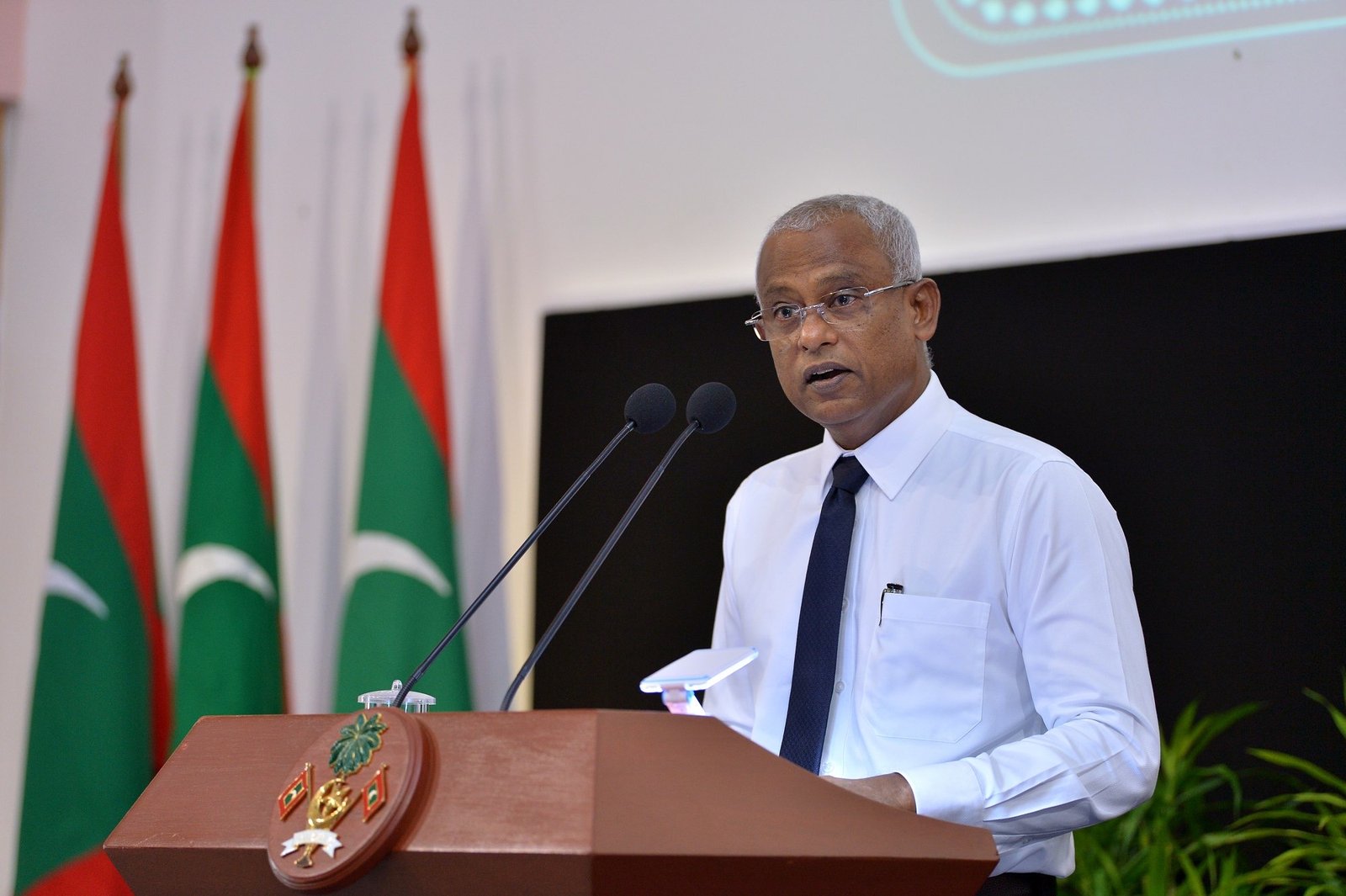 F0162A06-FDC5-402D-BA25-112E1732411E