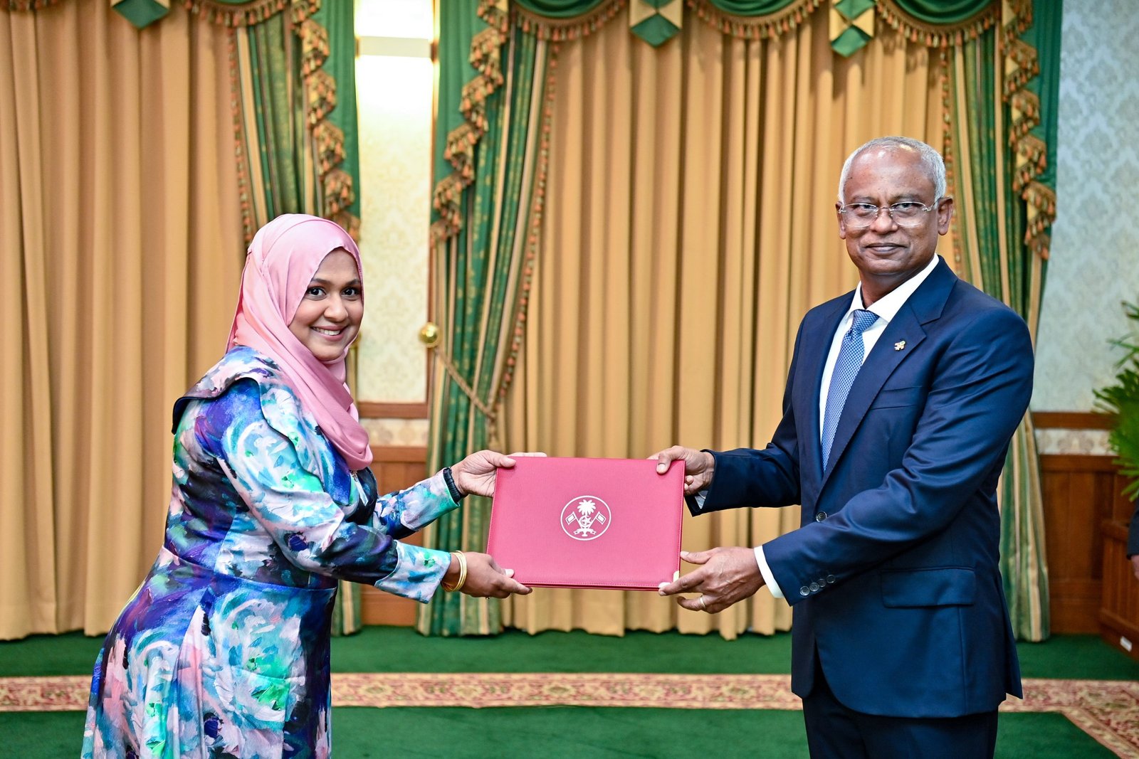 F1FB748F-7997-413B-8882-65A35CE7BC94