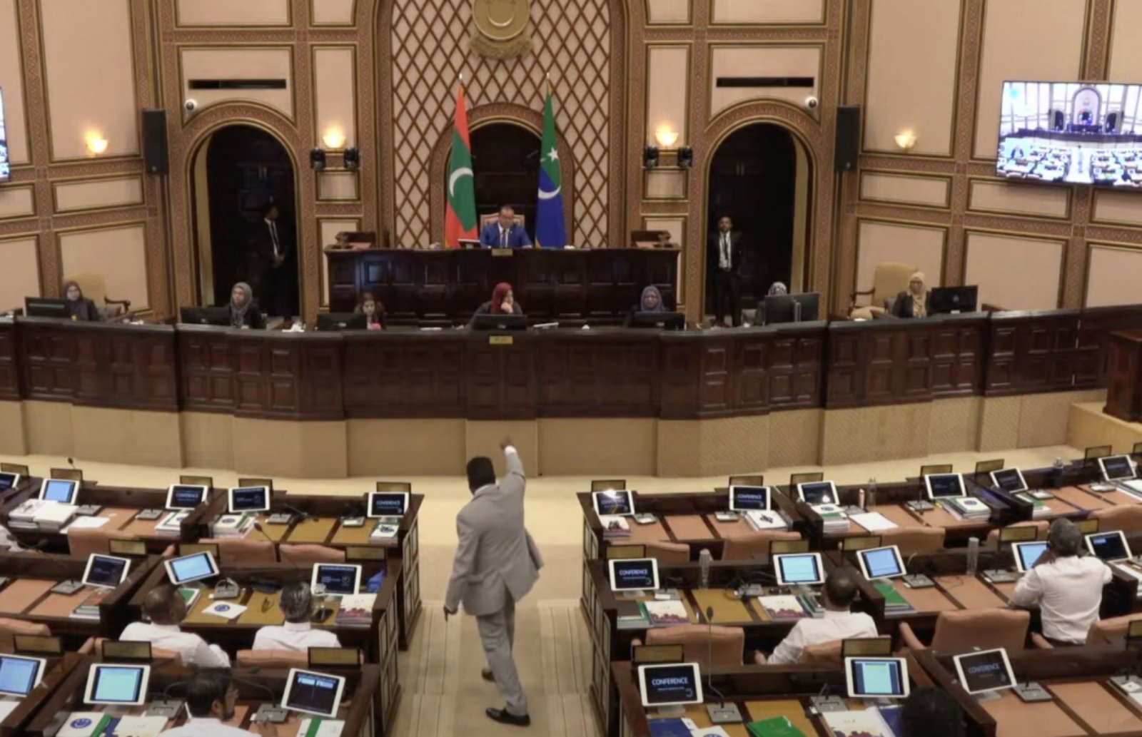 IMG-46d827647e11e65e101eaacb5510ecd8-V