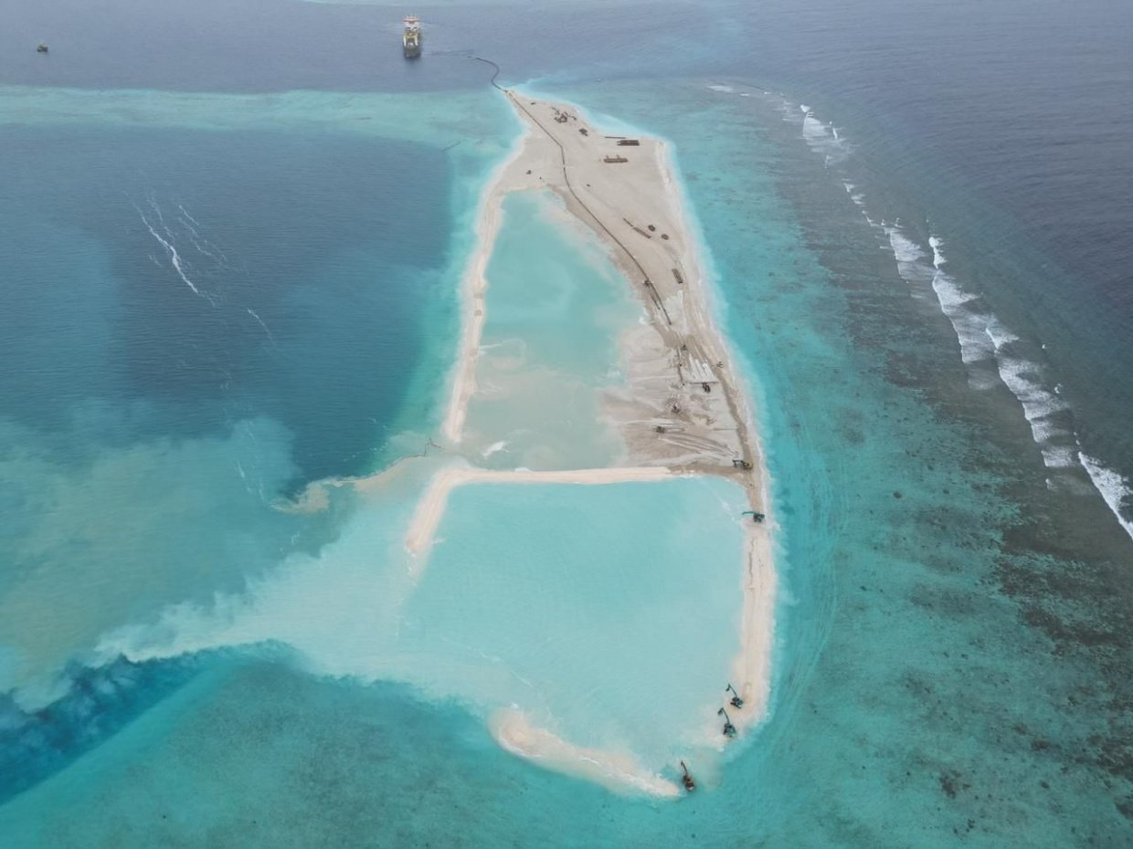 large_168952543639jrEz