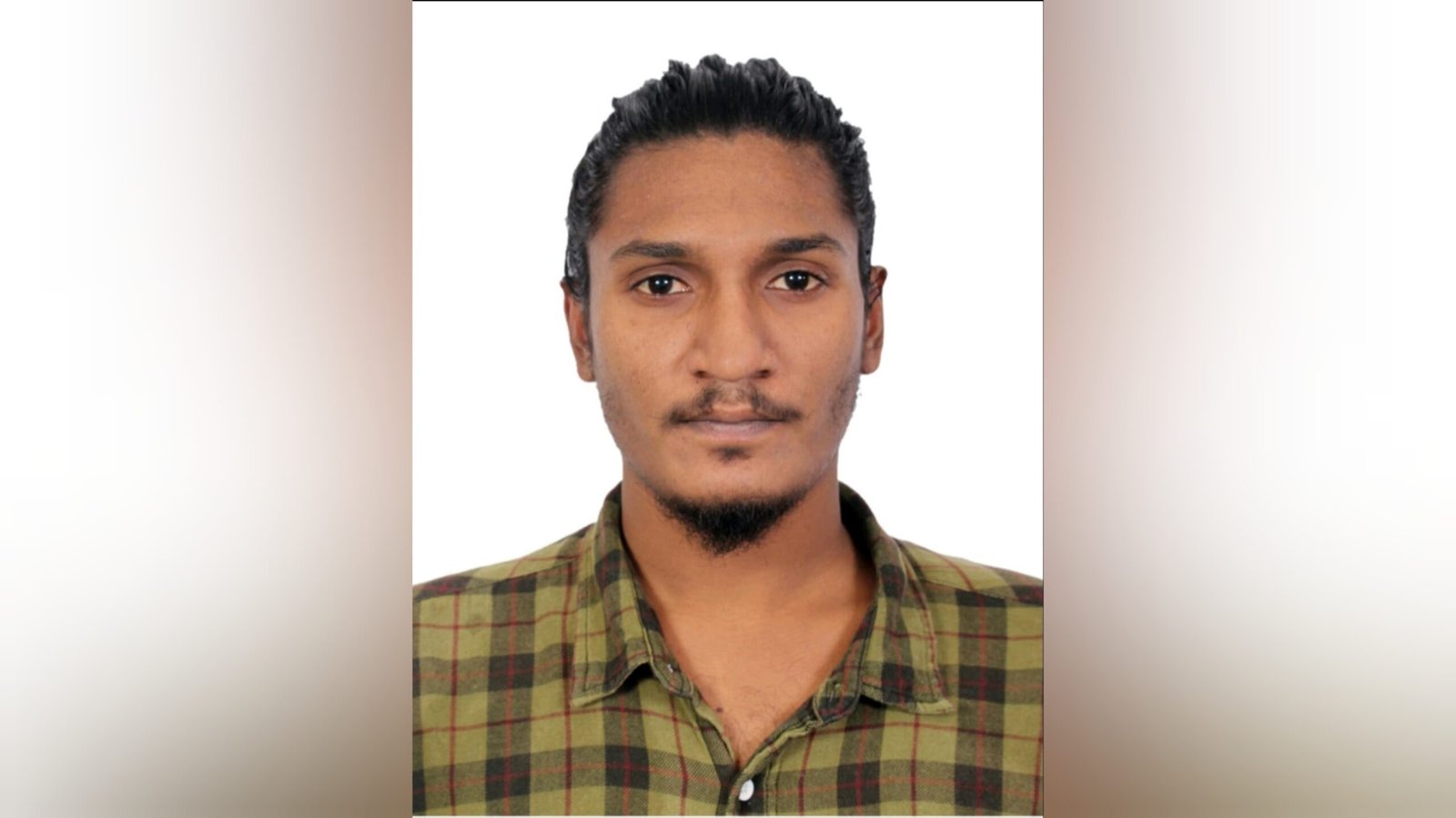 GridArt_20240622_001248103