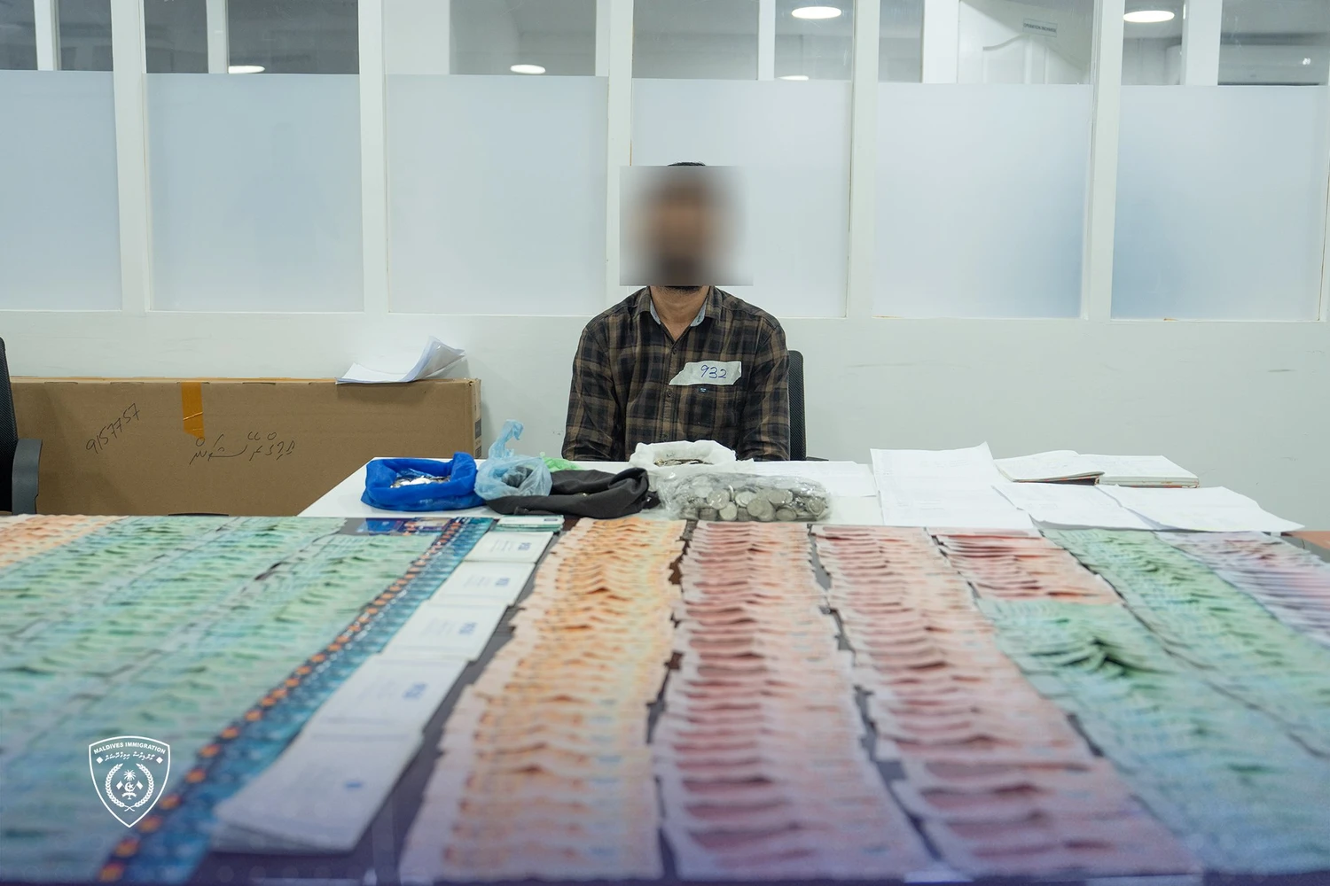 GWubivPXUAU60jF-1727600022503