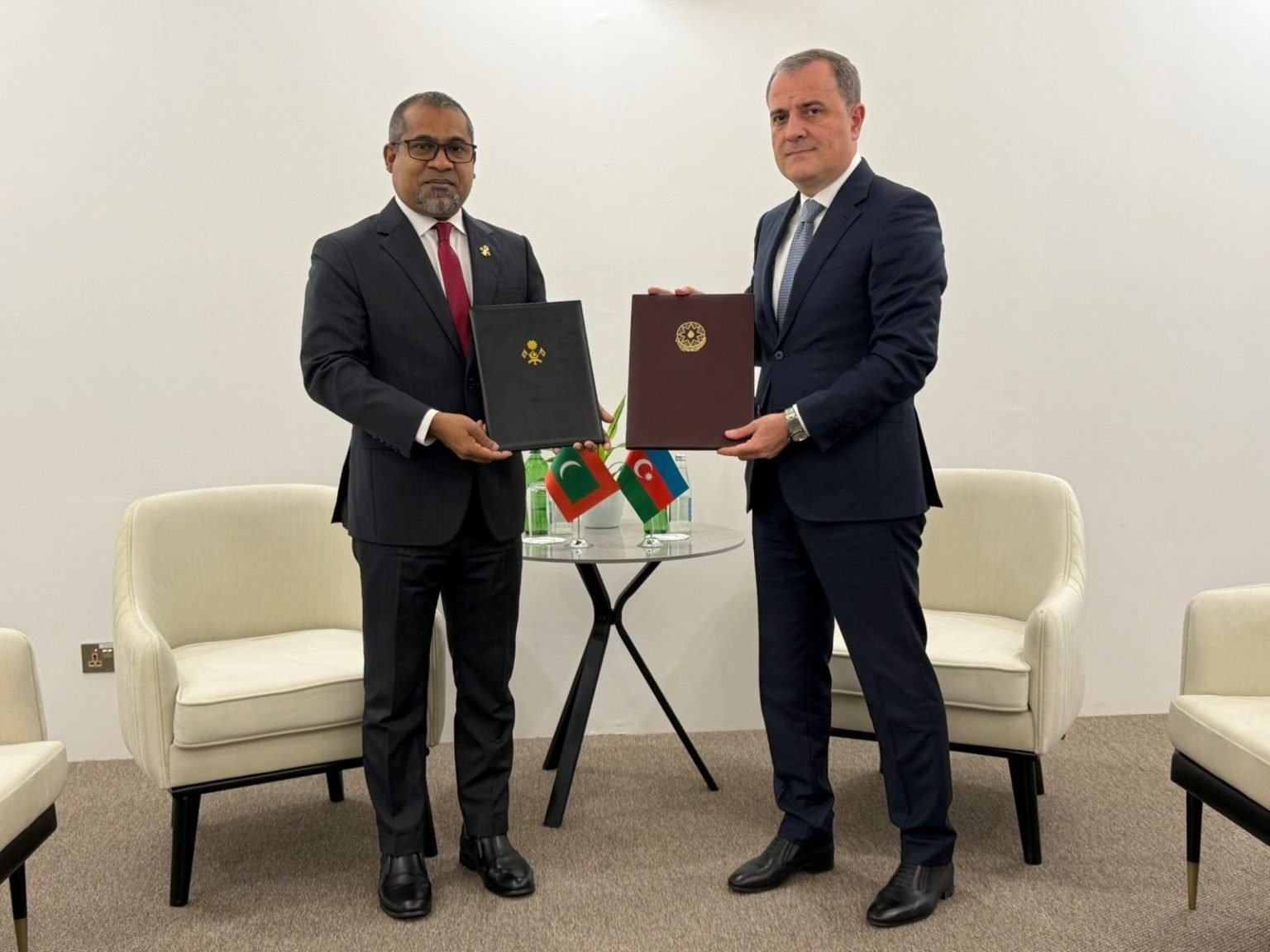 gcbm22zbsaamhrl-1536x1152