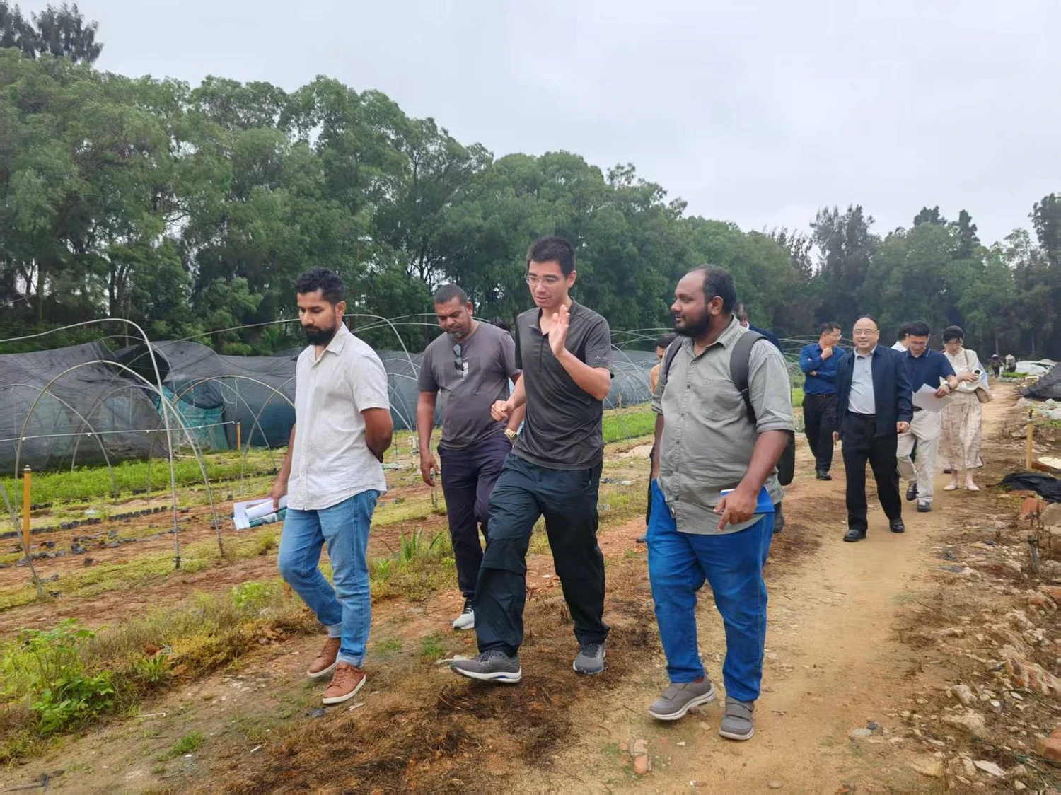 GpY9BCAbMAA2q4R-1745645113207