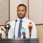 މި ސަރުކާރަށް ބޯހިޔާވަހިކަމަކީ ސިޔާސީ ކަމެއް ނޫން، އެއީ އިންސާނިއްޔަތަށްޓަަކައި ކޮށްދޭންޖެހޭ ކަމެއް:މިނިސްޓަރު މުއްތަލިބް