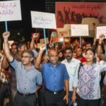 ކުރު ވާހަކަ: ސިޔާސީ ފަސާދައަކީ ކޮބައިކަން އޮޅުން ފިލުވައި ދިނުން